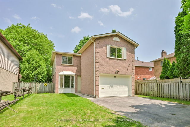 11 Hunter's Point Drive