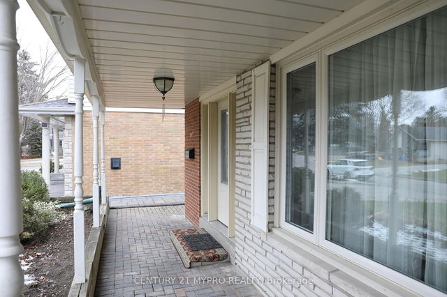 9 Tuscay Court