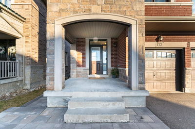 132 Meadow Vista Cres, East Gwillimbury - Holland Landing image-0-4