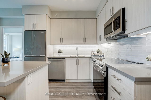 1511 - 75 Oneida Crescent
