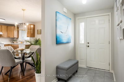 81 Tecumseth Pines Dr, New Tecumseth - Rural New Tecumseth image-0-4