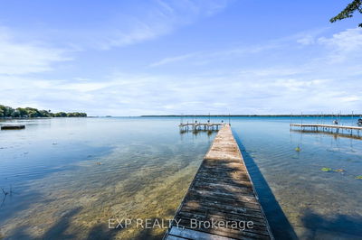 582 Duclos Point Rd, Georgina - Virginia image-0-4