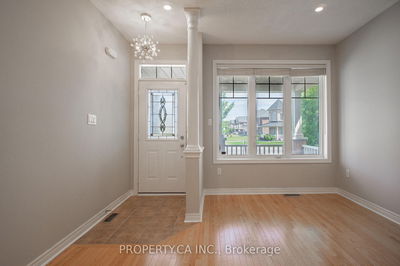 824 Millard St, Whitchurch-Stouffville - Stouffville image-0-2