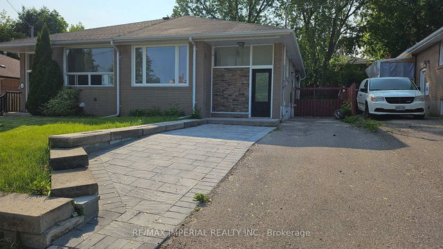 38 Lindsay Avenue