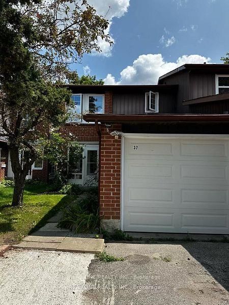 37 Middleton Court
