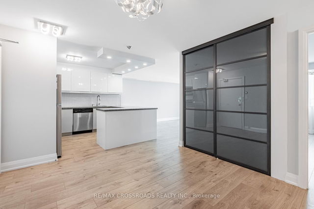 626 - 326 Major Mackenzie Drive