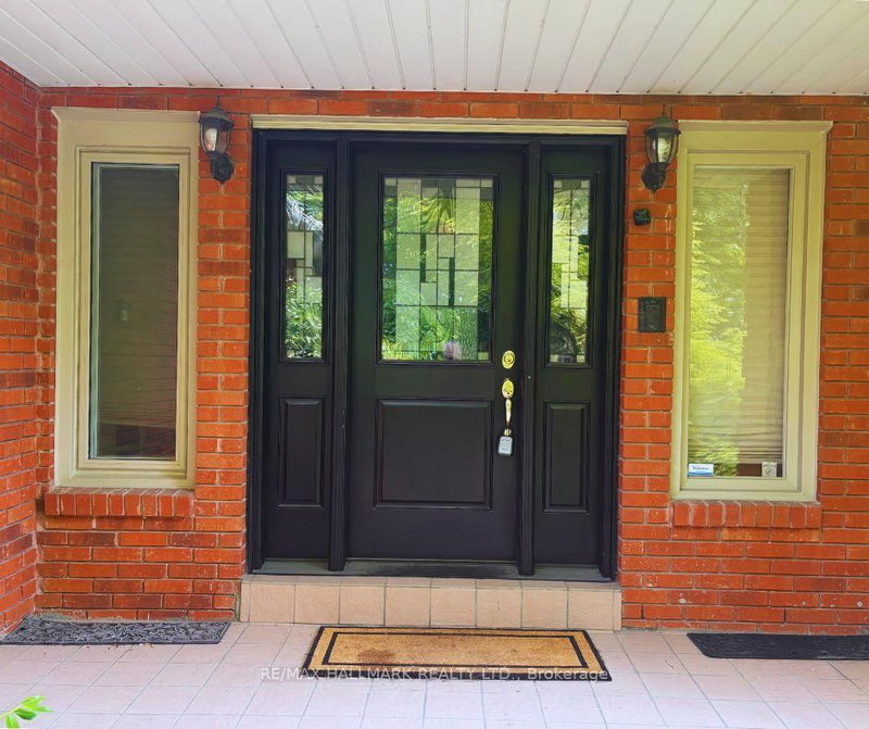 82 Windermere Cres S, Richmond Hill, L4C 6Y9 | Image 3