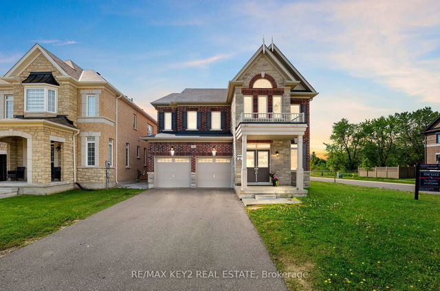 42 Boone Crescent
