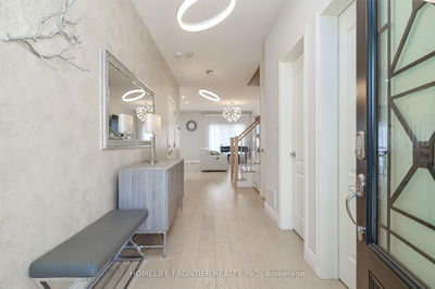 14 Charmuse Lane, East Gwillimbury - Holland Landing image-0-2