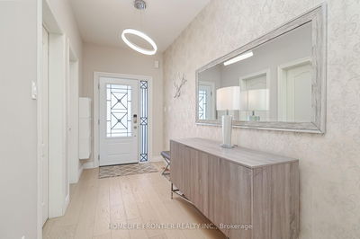 14 Charmuse Lane, East Gwillimbury - Holland Landing image-0-3