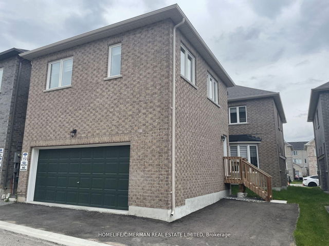 Coach - 7 Waterleaf Road