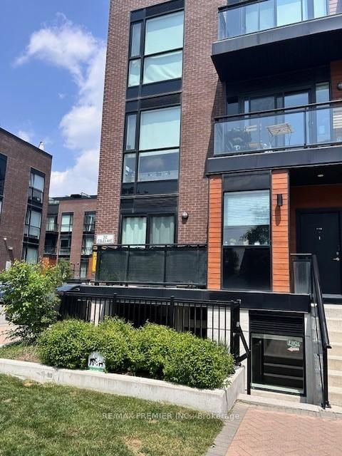 F1101 - 32 Coles Avenue