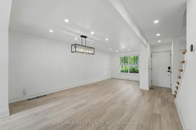 Unit 9 — 189 Springhead Gdns, Richmond Hill - North Richvale image-0-3