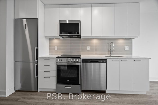 1002 - 200 Deerfield Road
