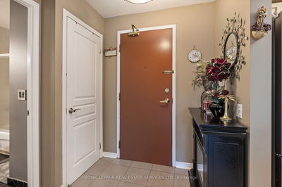 Unit 101 — 9 Northern Heights Dr, Richmond Hill - Langstaff image-0-3