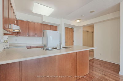 Unit 510 — 19 Northern Heights Dr, Richmond Hill - Langstaff image-0-3