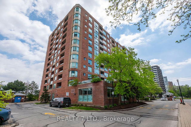 208 - 850 Steeles Avenue
