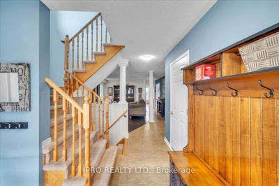 469 king St, East Gwillimbury - Mt Albert image-0-4