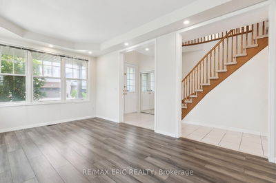 85 Majestic Dr, Markham - Berczy image-0-4