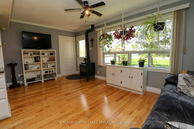 15 Nancy Ave, Brock - Beaverton image-0-4