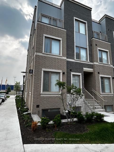 172 - 151 Honeycrisp Crescent