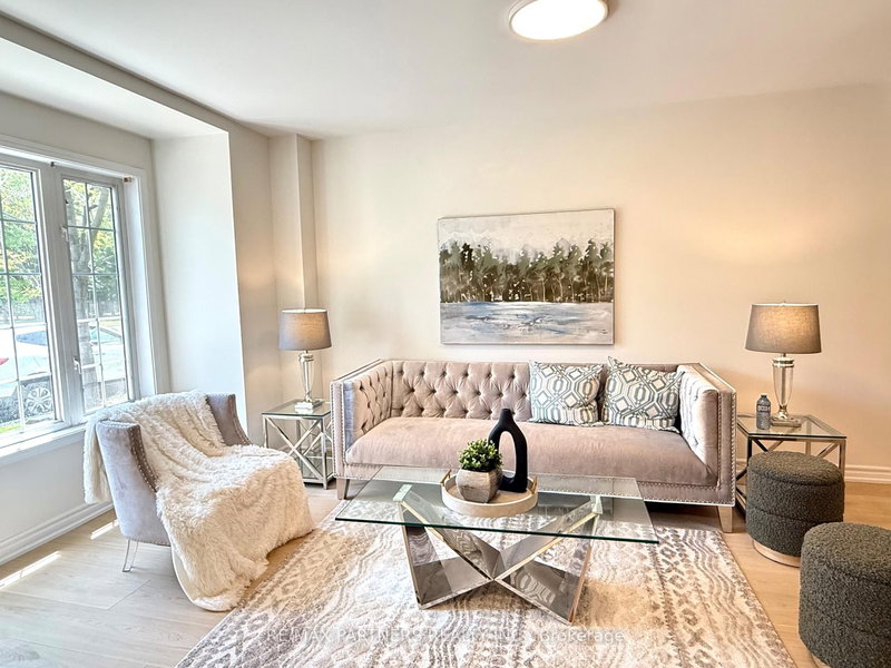 516 Bur Oak Ave, Markham, L6C 3A9 | Image 3