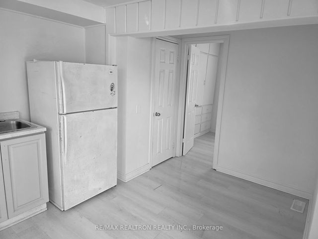 Apartment A - 15411 Yonge Street