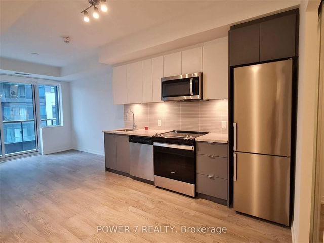 807W - 3 Rosewater Street