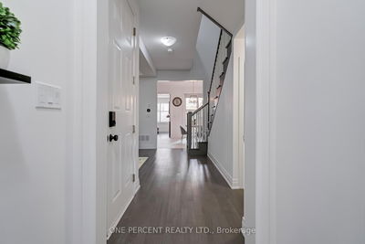 15 Richard Boyd Dr, East Gwillimbury - Holland Landing image-0-4