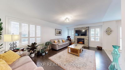 136 Donald Stewart Cres, East Gwillimbury - Mt Albert image-0-3