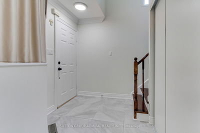 26 Carron Ave, Vaughan - Maple image-0-4