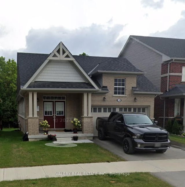 32 Cliff Thompson Court