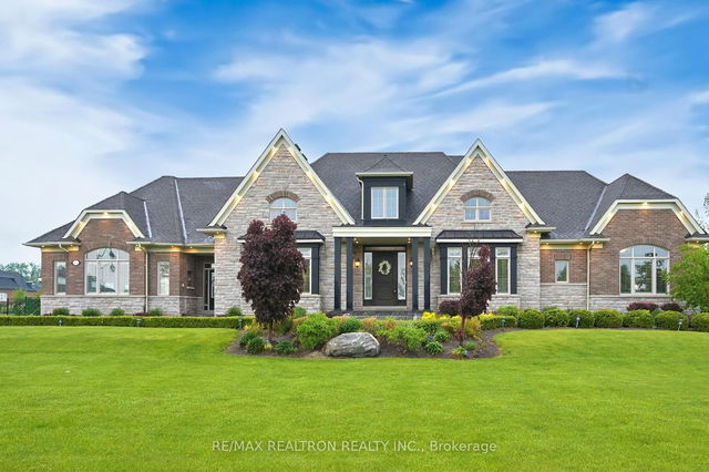 15 Pine Vista Avenue