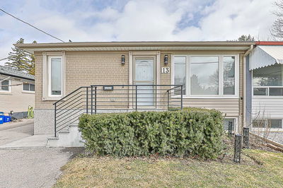 13 Richardson Dr, Aurora - Aurora Highlands image-0-1