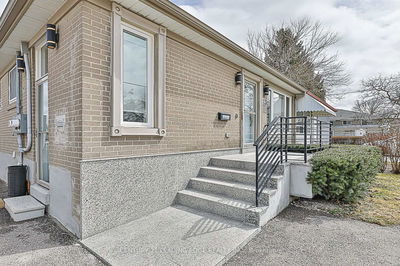 13 Richardson Dr, Aurora - Aurora Highlands image-0-2