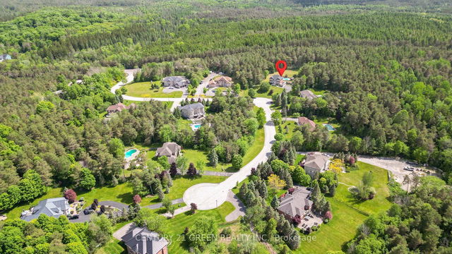 10 Pine Hills Court