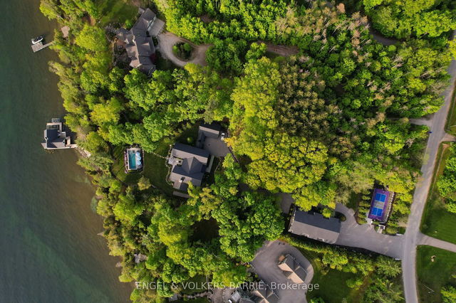 880 Shoreview Drive