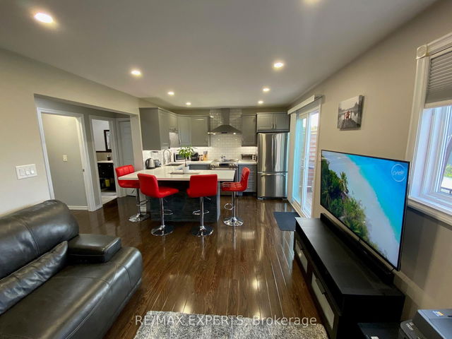 Main - 123 Albany Drive