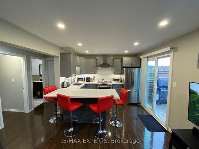 Main - 123 Albany Drive