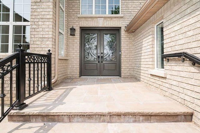 82 Naughton Drive