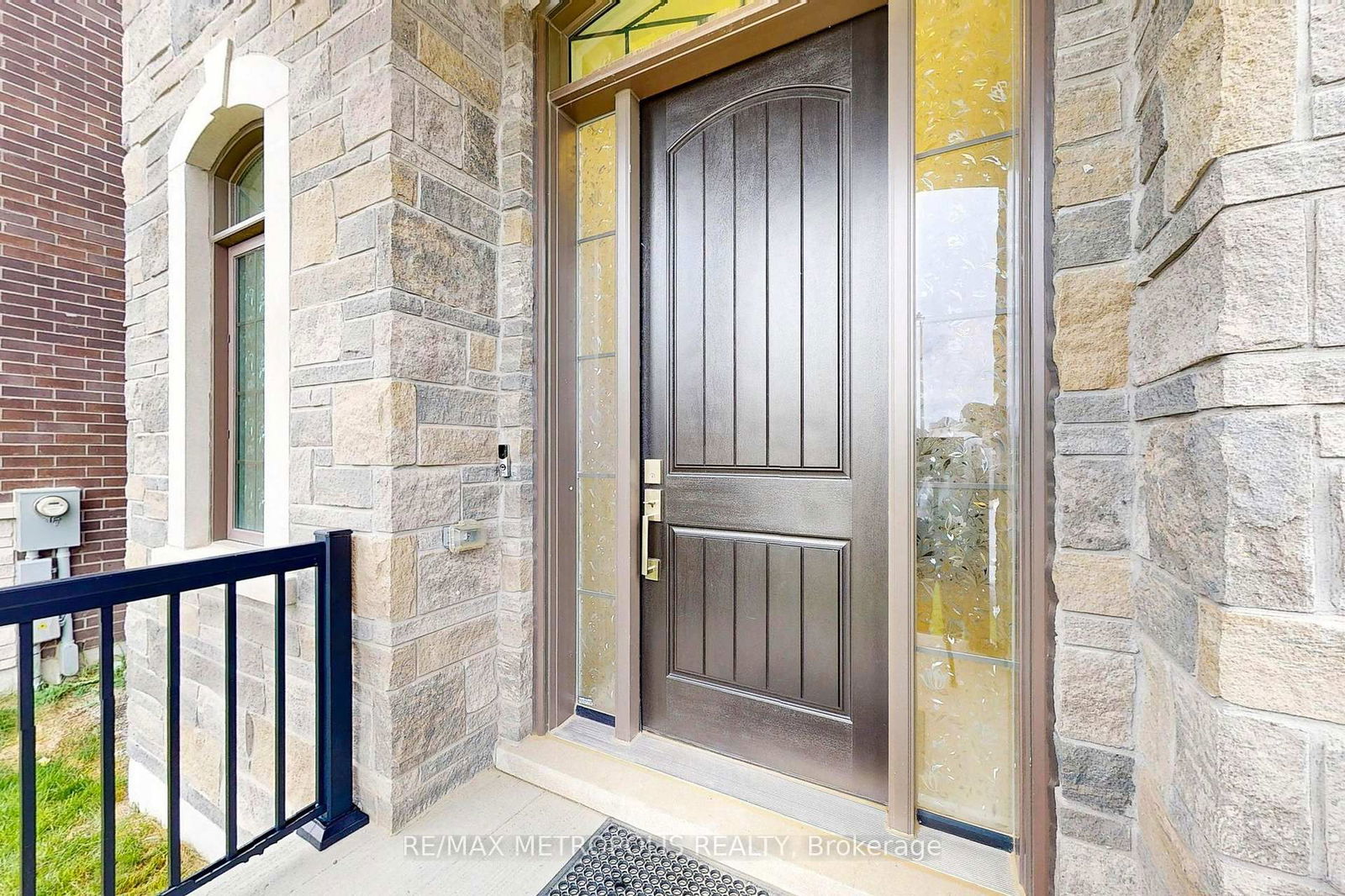 Detached House for sale at 100 Ballantyne Boulevard, Vaughan, Ontario, L3L 0E8 - Vellore Village - MLS: N12204831