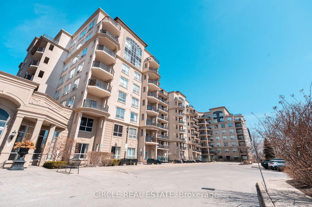 401 - 8 Maison Parc Court