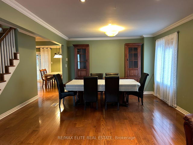 33 Hamilton Hall Drive