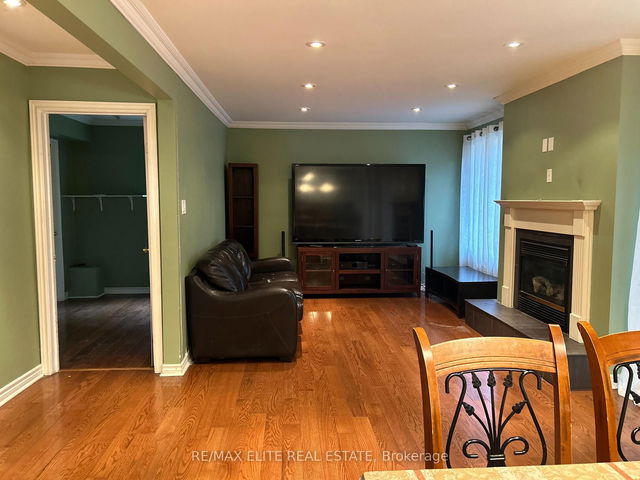 33 Hamilton Hall Drive