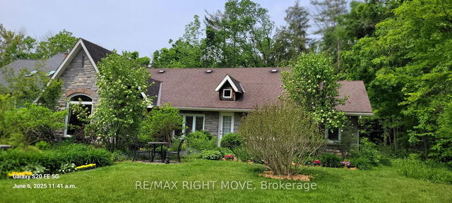3528 Glenhaven Beach Road