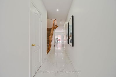 97 Arco Circ, Vaughan - Maple image-0-4