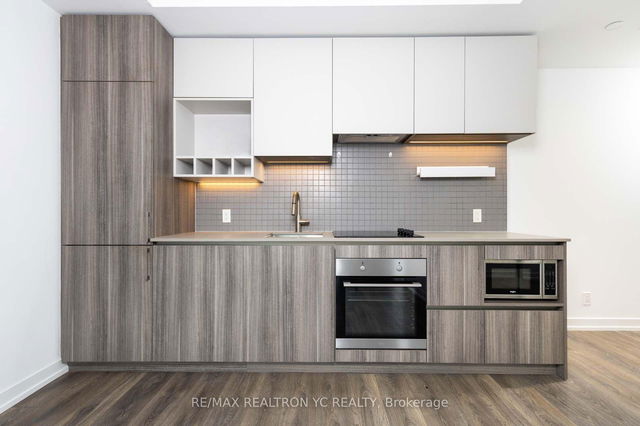 5512 - 898 Portage Parkway