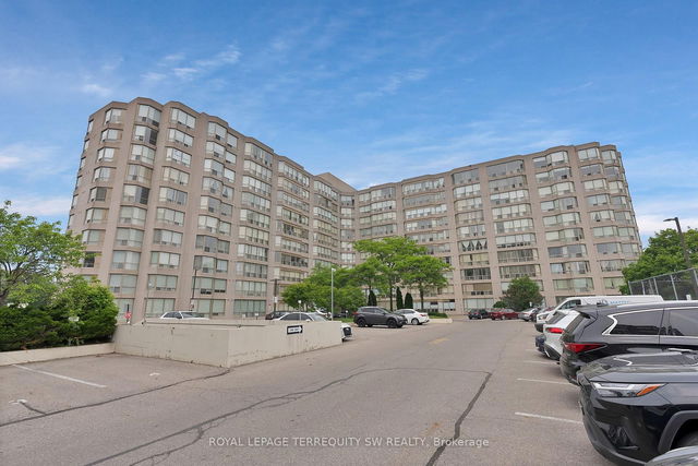 113 - 309 Major Mackenzie Drive