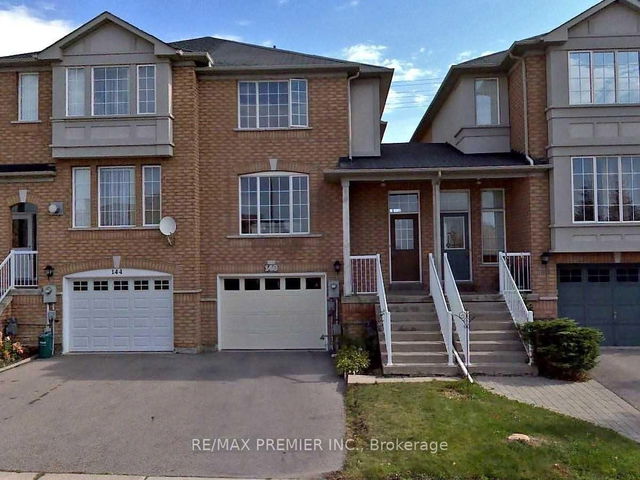146 Foxfield Crescent