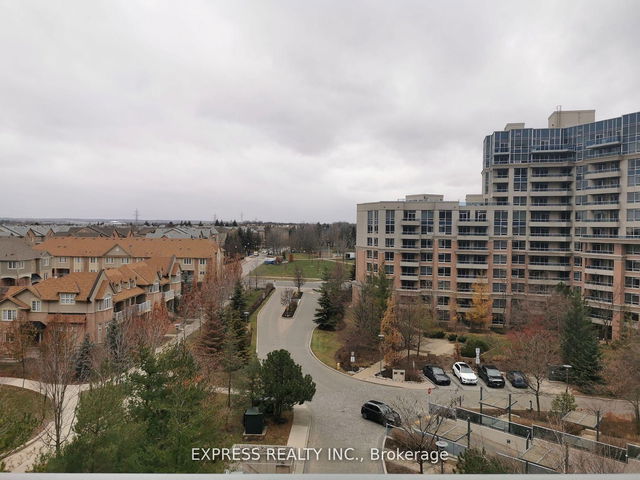 887 - 23 Cox Boulevard
